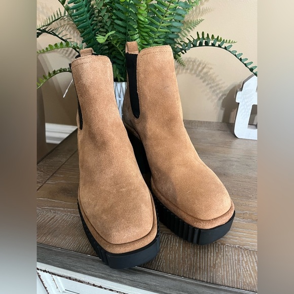 Gianni Bini Ryker Suede Lug Sole Platform Booties Size 8.5 - Picture 6 of 16